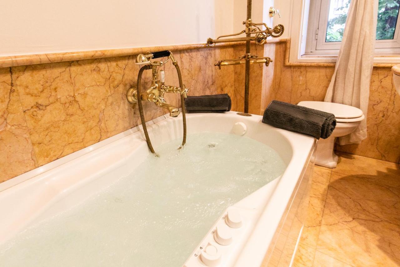 Klimt - Jacuzzi 5 Star - Luxury Design Apartment Mailand Exterior foto