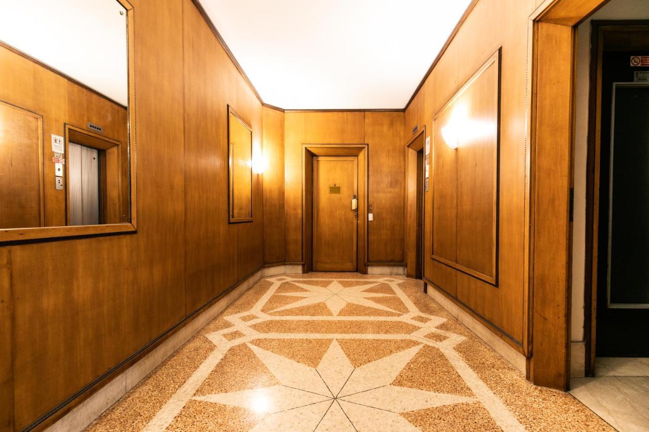 Klimt - Jacuzzi 5 Star - Luxury Design Apartment Mailand Exterior foto