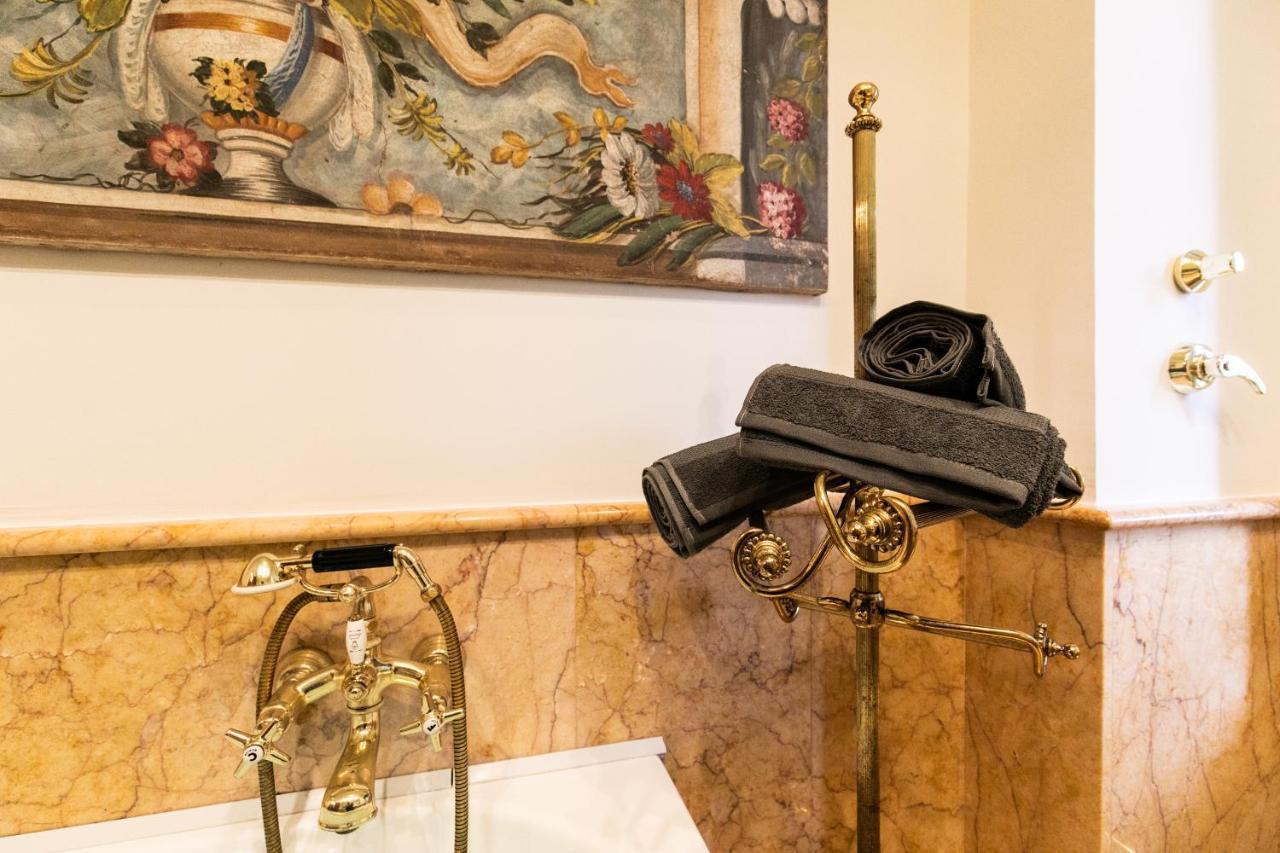Klimt - Jacuzzi 5 Star - Luxury Design Apartment Mailand Exterior foto